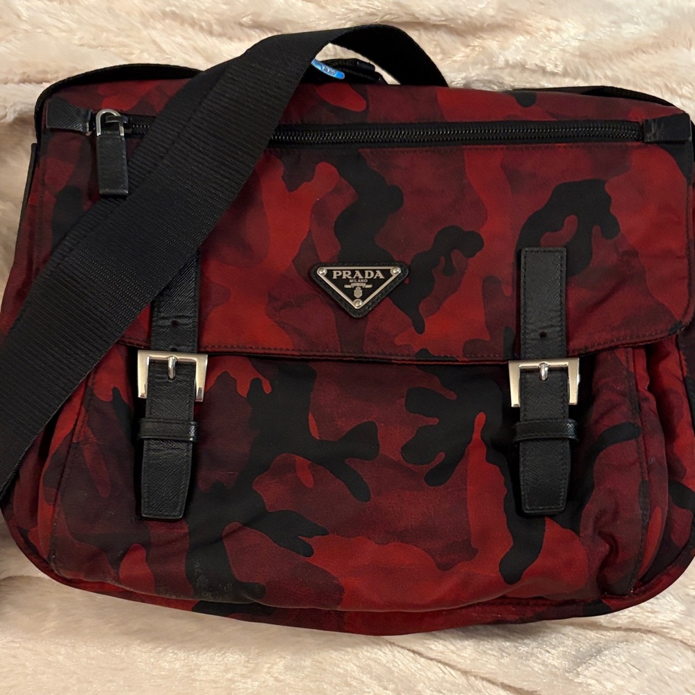 Prada Men's Camouflage Red and Black Messenger Bag - Picture 16 of 16